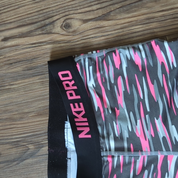 Nike Running Shorts - Picture 2 of 6